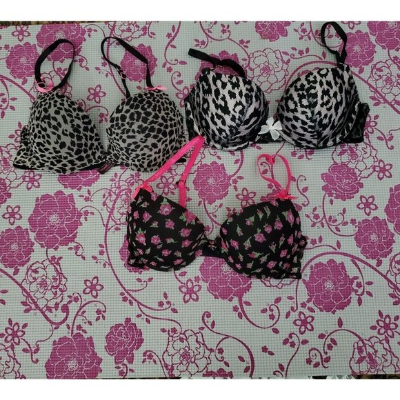 Betsey Johnson/Victoria's Secret Bra Bundle x3 - Picture 2 of 8